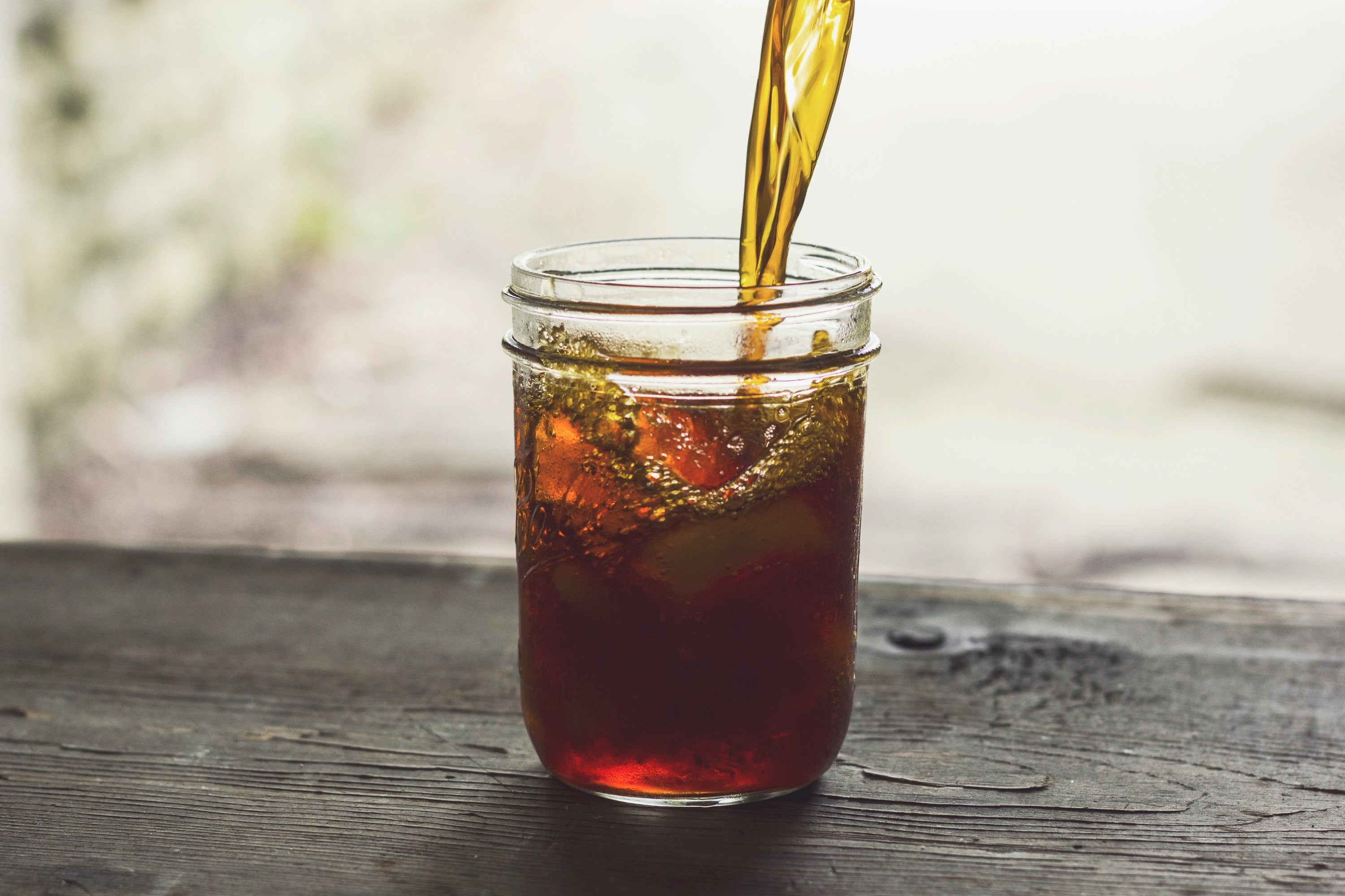 japanese iced pour over being made in clear glass jar