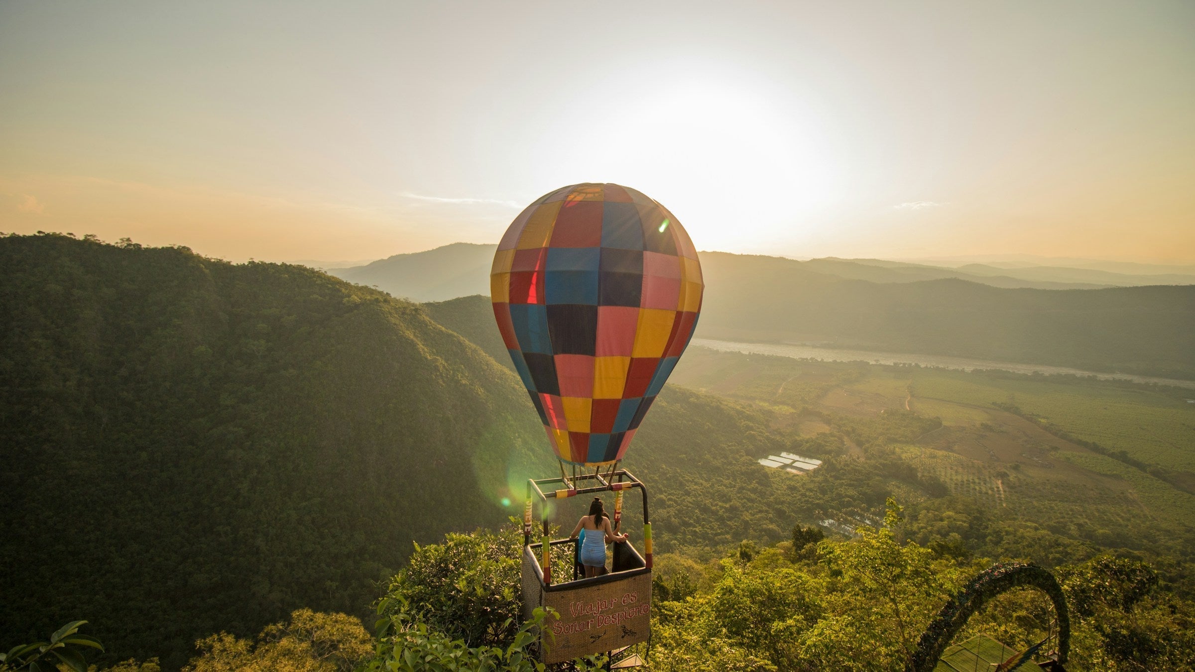Hot air balloon over Tarapoto, Perú